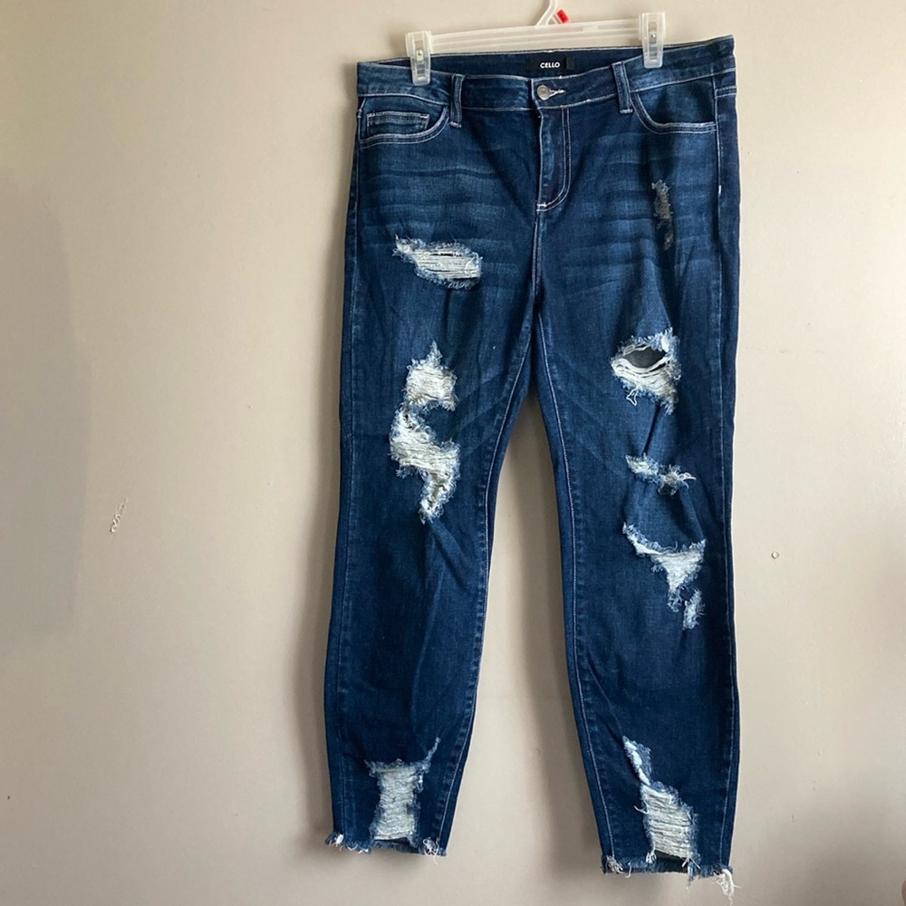 Cello Jeans Distressed Stretch size 13 women’s. - Picture 1 of 10